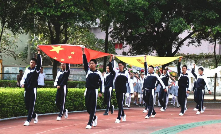 師生九月收獲滿滿，升旗儀式集體表彰